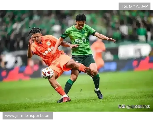 球员在中超赛场上表现稳定成为球队主力，中超球员怎么去客场比赛